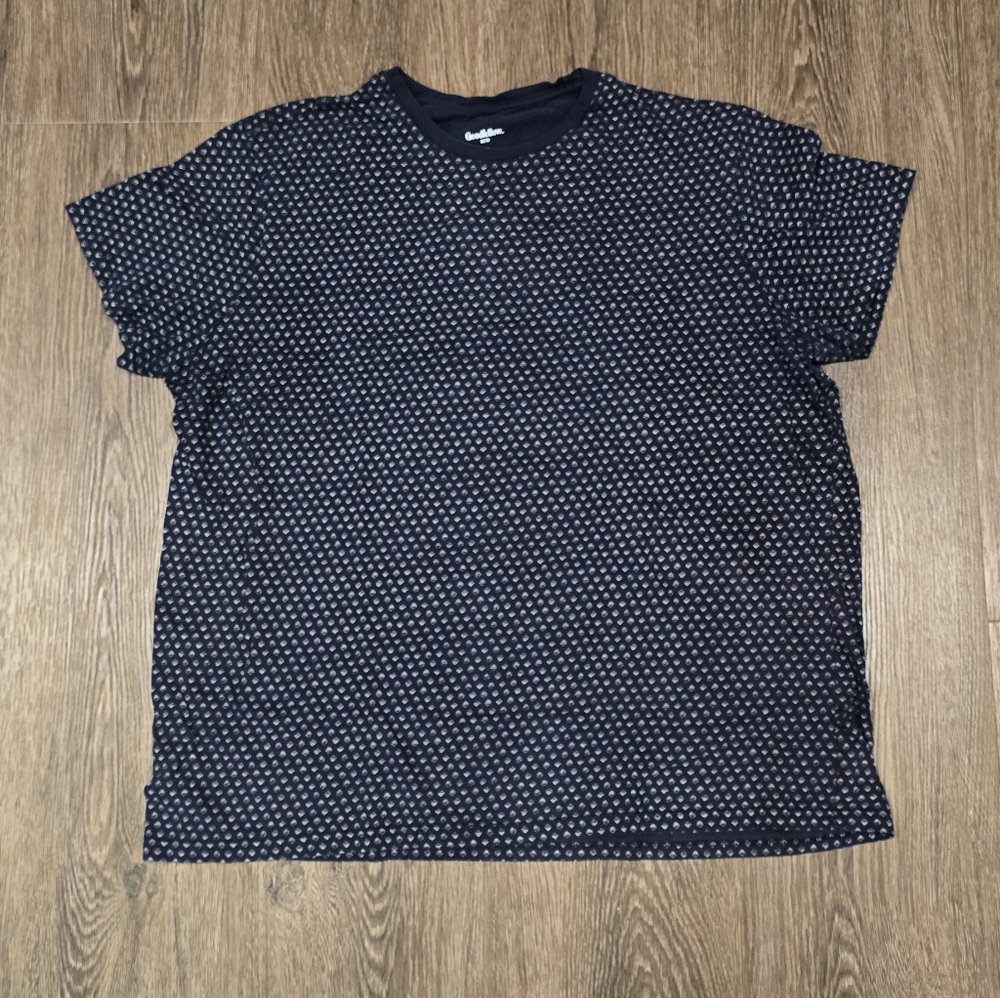 Goodfellow & Co Navy and White Design Short Sleeve Tee Size XXL